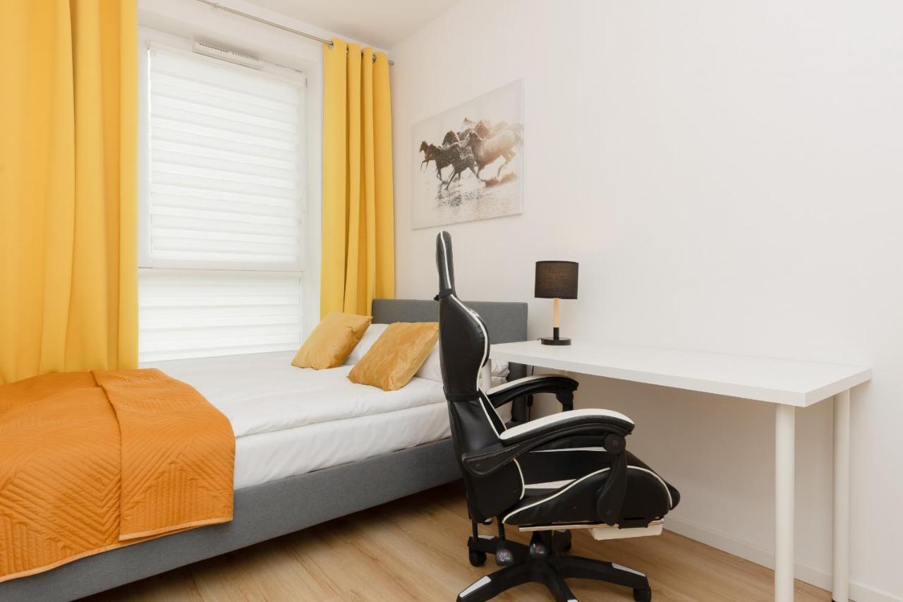 Apartment With Ac Warsaw Mokotow Business Centre By Noclegi Renters Kültér fotó