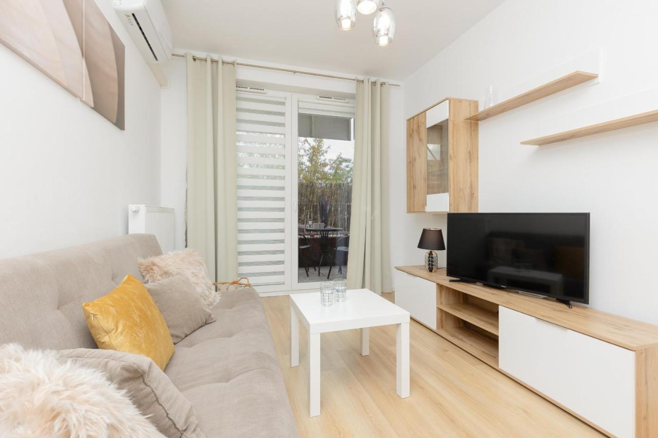 Apartment With Ac Warsaw Mokotow Business Centre By Noclegi Renters Kültér fotó