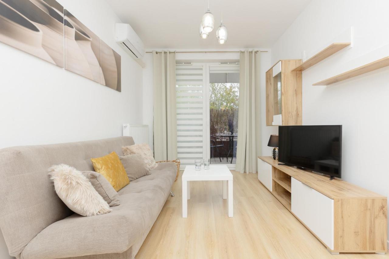 Apartment With Ac Warsaw Mokotow Business Centre By Noclegi Renters Kültér fotó
